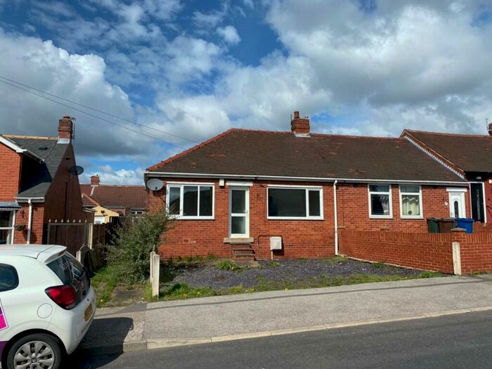 2 Bedroom Bungalow To Rent In Michaels Estate, Grimethorpe, S72