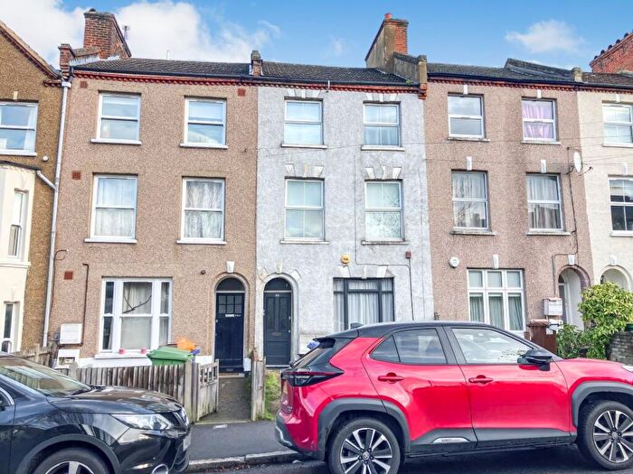 1 Bedroom Flat For Sale In Woodland Road, London, SE19