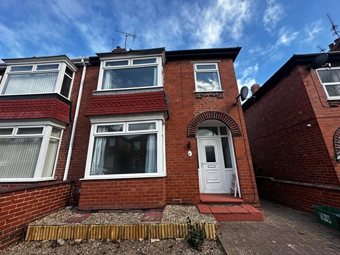 3 Bedroom House To Rent In St. James Gardens, Doncaster, DN4