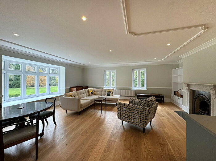 2 Bedroom Apartment To Rent In London Road, Dorking, RH5
