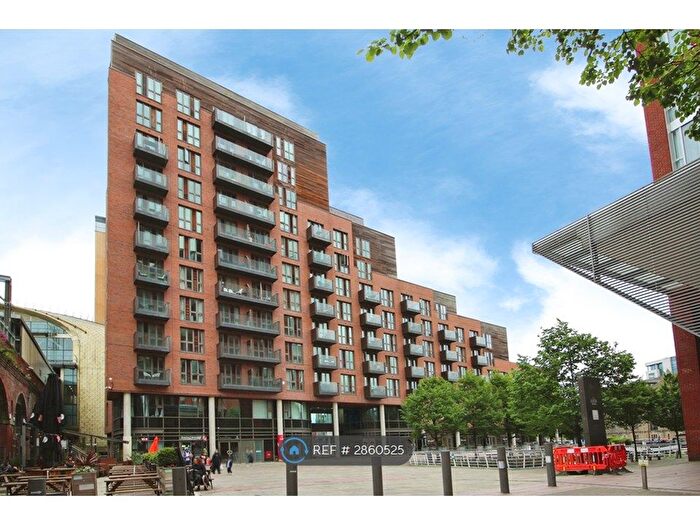 1 Bedroom Flat To Rent In Watermans Place, Leeds, LS1