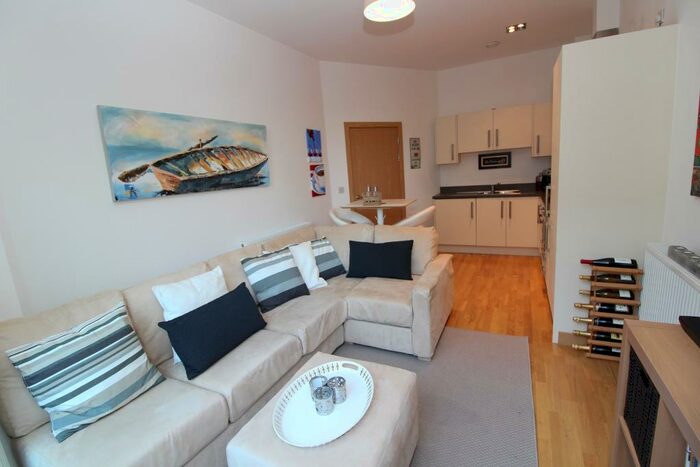 1 Bedroom Apartment To Rent In Manor Road, Wallington, SM6