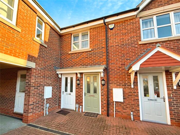 2 Bedroom Flat For Sale In Spire Close, Lincoln, Lincolnshire, LN1