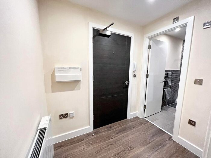 1 Bedroom Apartment For Sale In Queens Road, Queens House, CV1
