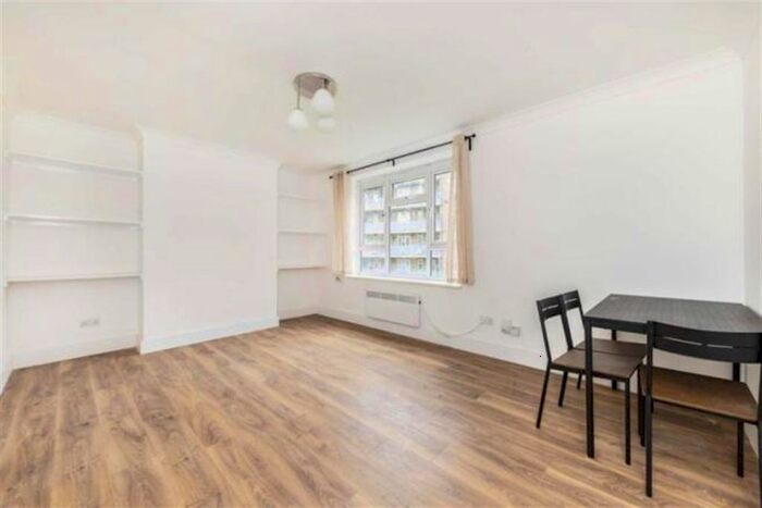 3 Bedroom Flat To Rent In Thurtle Road, London, E2