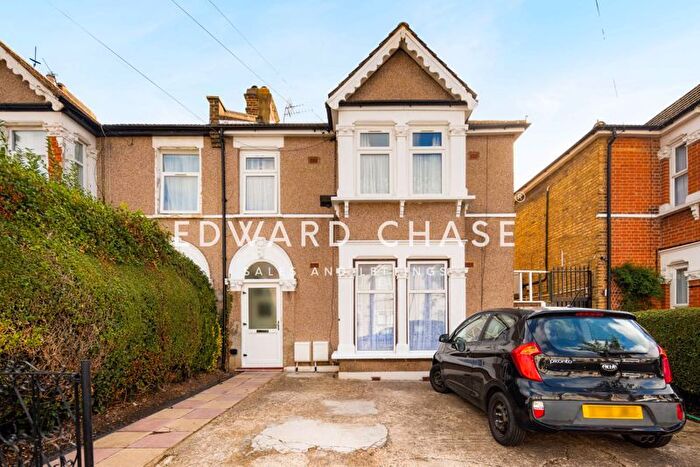 2 Bedroom Flat To Rent In Airthrie Road, Goodmayes, IG3