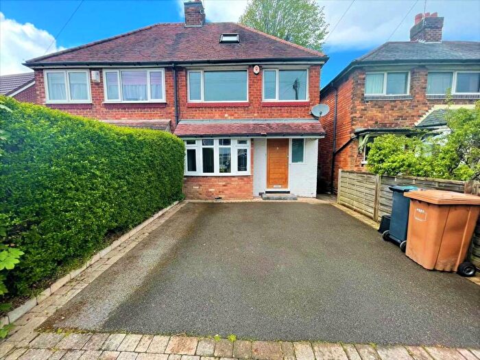 3 Bedroom Semi Detached House To Rent In Clinton Road, Solihull, B90