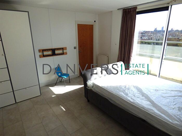 1 Bedroom Flat To Rent In Watkin Road, Leicester, LE2