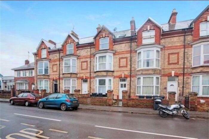 Studio To Rent In Cheddon Road, Taunton, TA2