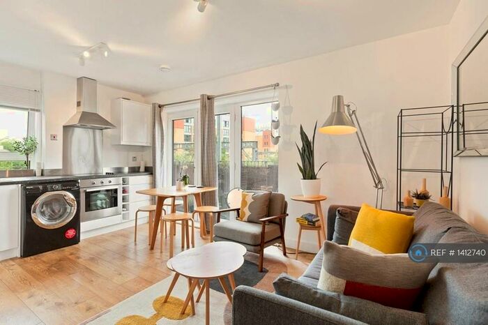 2 Bedroom Flat To Rent In Stratford Eye, London, E15