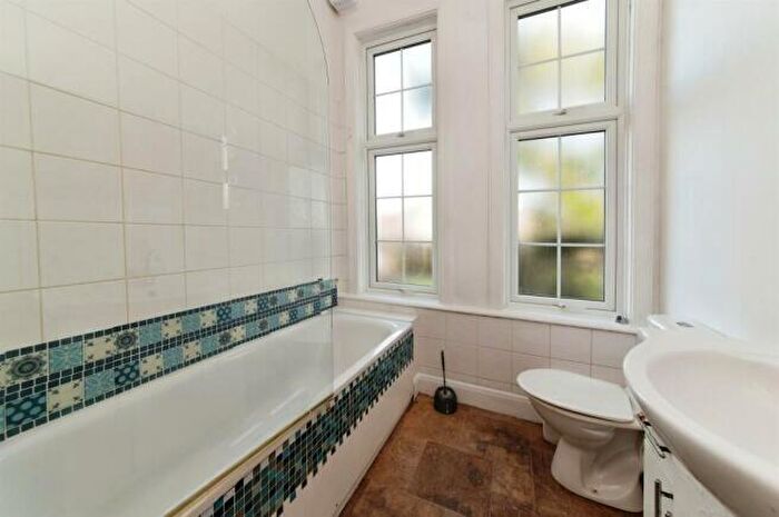 1 Bedroom Flat To Rent In Thurlby Close, Harrow, HA1