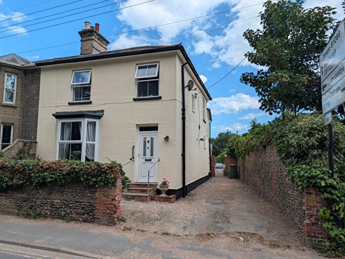 3 Bedroom Semi-Detached House For Sale In Station Road, Leiston, IP16