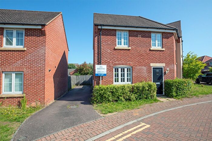 3 Bedroom Semi-Detached House To Rent In Alsop Way, St Neots, PE19
