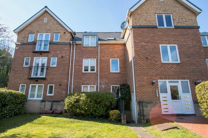 2 Bedroom Ground Flat To Rent In The Slipway, Penarth Marina, CF64