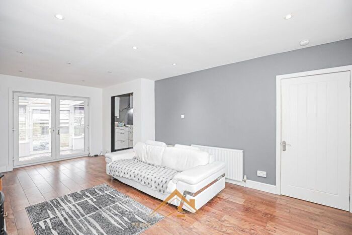 3 Bedroom Terraced House For Sale In Gowanlea Drive, Slamannan, Falkirk, FK1