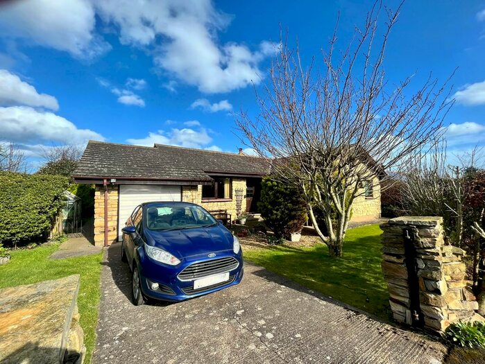 4 Bedroom Bungalow For Sale In Islestone Drive, Seahouses, NE68