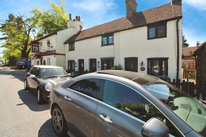 1 Bedroom Cottage To Rent In Pinner Road, WD19