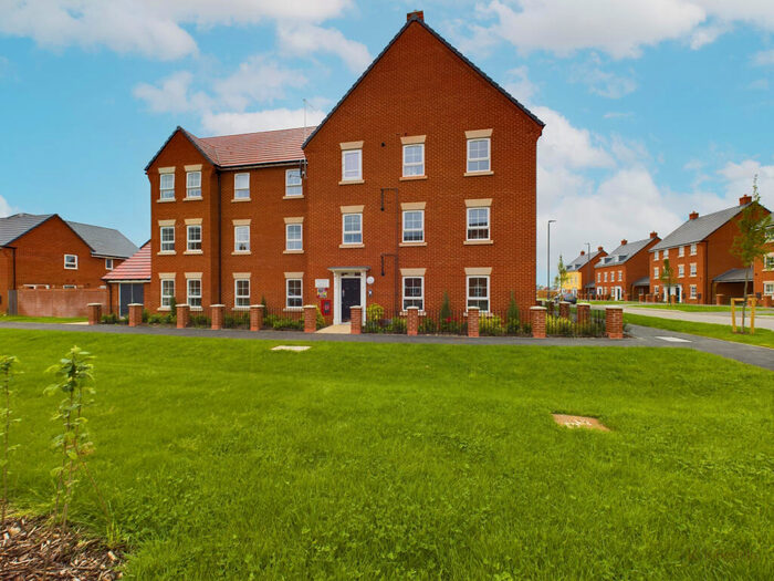 2 Bedroom Flat To Rent In Brewery Lane, Broughton, Aylesbury, HP22