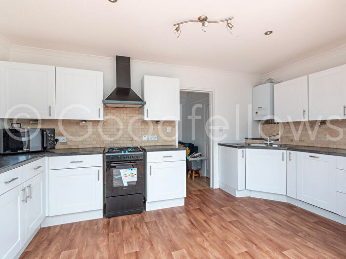 2 Bedroom End Of Terrace House To Rent In Farm Road, Morden, SM4