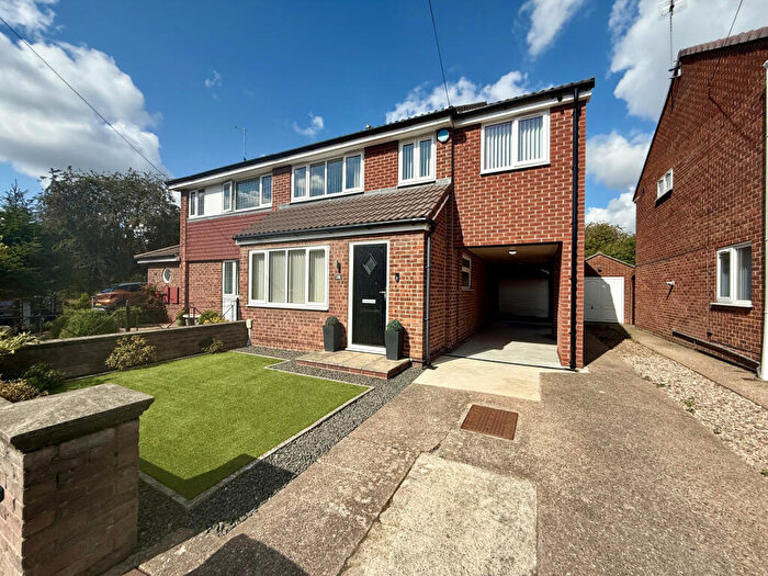 4 Bedroom Semi-Detached House For Sale In Moffat Close, Hull, HU8