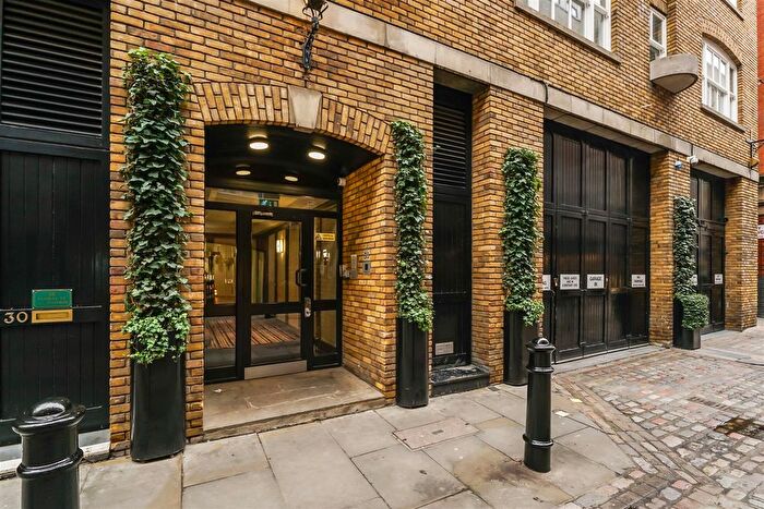 2 Bedroom Flat To Rent In Floral Street, London, WC2E