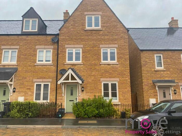 3 Bedroom End Of Terrace House To Rent In Swallow Road, Bourton-On-The-Water, Cheltenham GL54