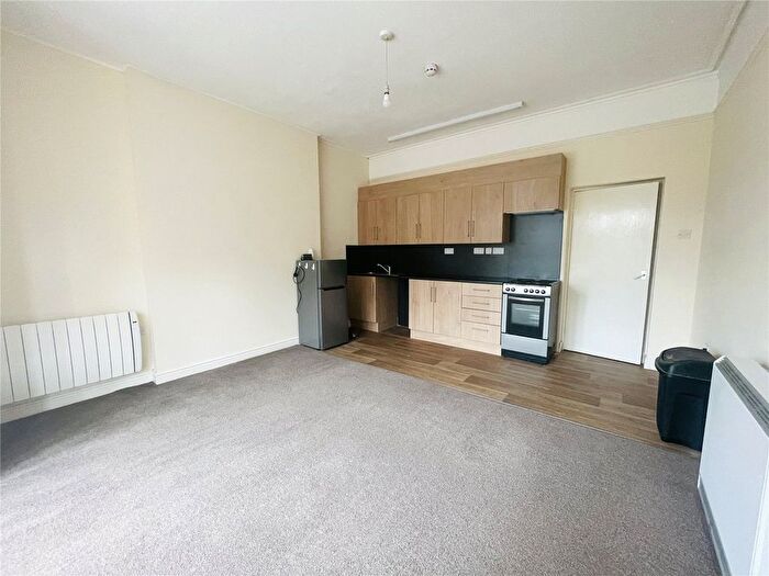 1 Bedroom Flat To Rent In South Street, Rhayader, LD6