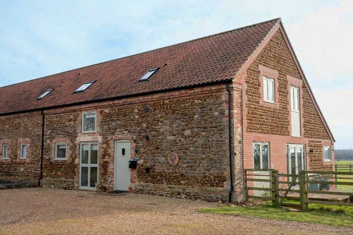3 Bedroom Barn Conversion For Sale In Lower Farm, East Winch, King's Lynn, PE32