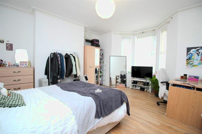 5 Bedroom Terraced House To Rent In Hotspur Street, Heaton, Newcastle Upon Tyne, NE6