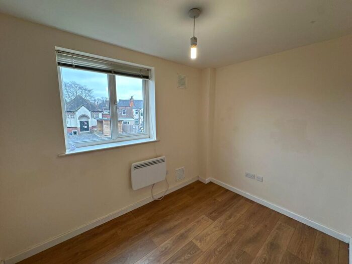 2 Bedroom Flat For Sale In Goosemoor Lane, Goosemoor House, B23