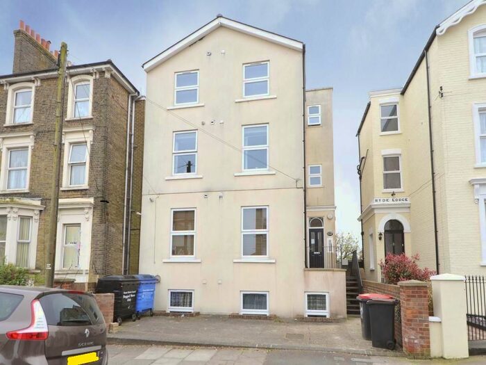 1 Bedroom Flat To Rent In St Mildreds Road, Ramsgate, CT11