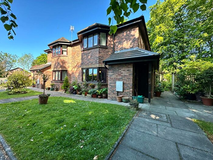 2 Bedroom Flat For Sale In Laburnum Court, Stanwix, CA3