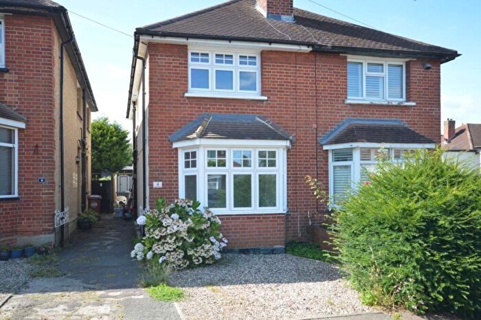 3 Bedroom House To Rent In Orchard Road, Bishop`s Stortford, CM23