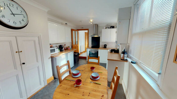 5 Bedroom Terraced House To Rent In North Parade | Student House |, LN1