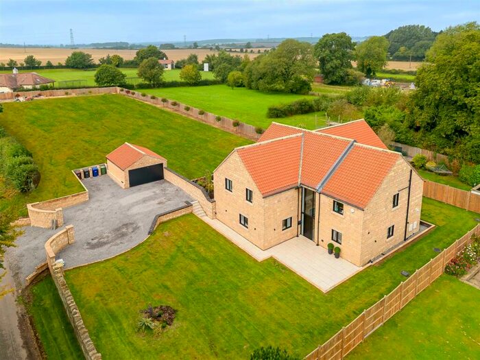 4 Bedroom Detached House For Sale In Coldhill Lane, Saxton, Tadcaster, LS24
