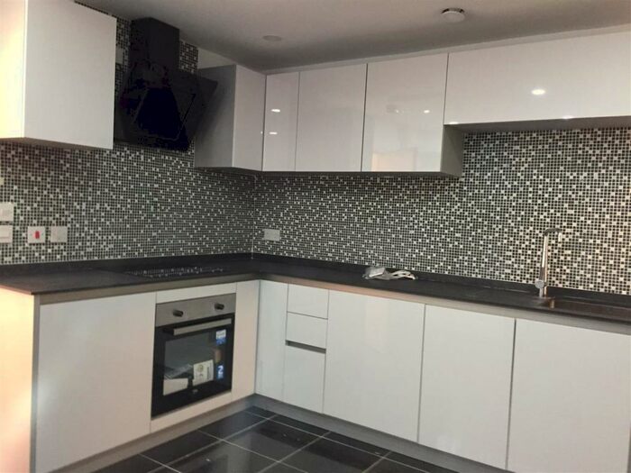 1 Bedroom Flat To Rent In The Parade, Roath, Cardiff, CF24