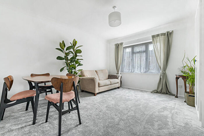 1 Bedroom Flat For Sale In Pullman Place, Eltham, SE9