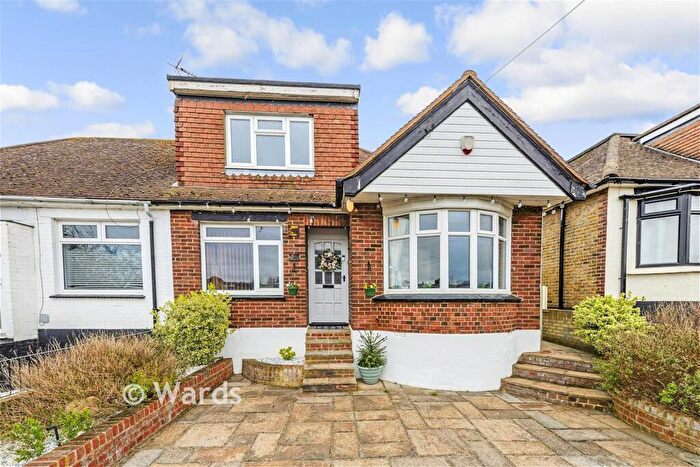 3 Bedroom Chalet For Sale In St. William's Way, Rochester, Kent, ME1