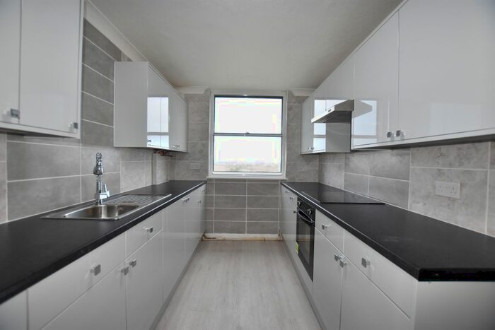 2 Bedroom Flat To Rent In Eagle Way, Great Warley, Brentwood, CM13