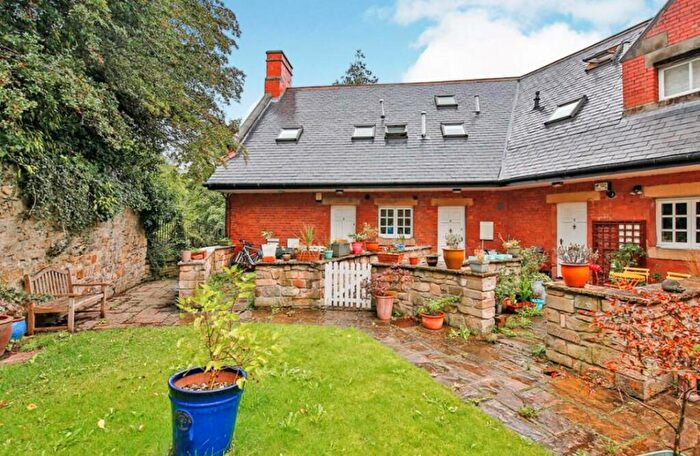 3 Bedroom Private Hall To Rent In St. Godrics Court, Durham, DH1