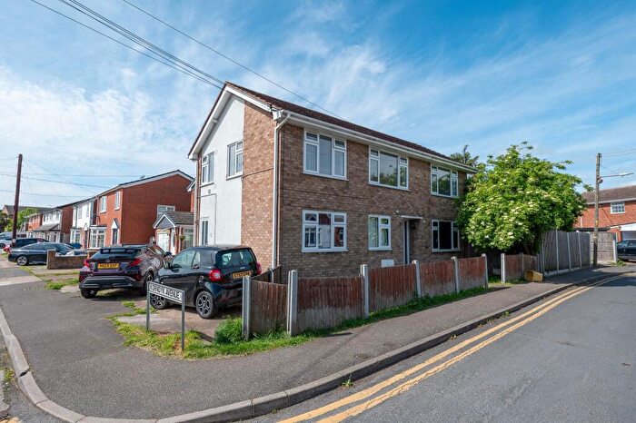 2 Bedroom Flat To Rent In Waalwyk Drive, Canvey Island, SS8