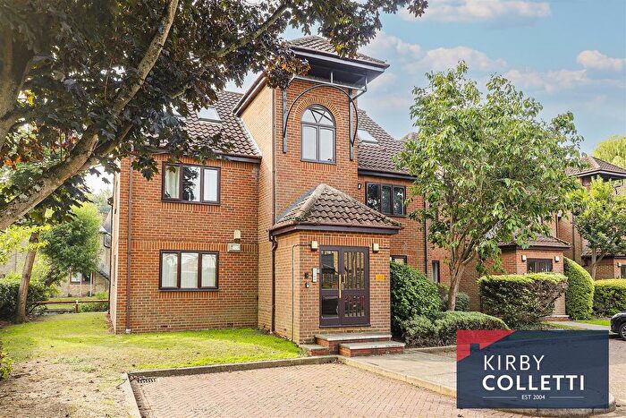 1 Bedroom Flat For Sale In Millers Lane, Stanstead Abbotts, SG12