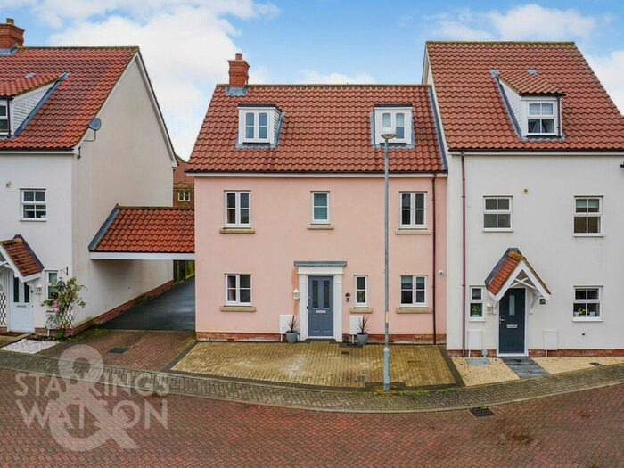 5 Bedroom Town House To Rent In Petunia Court, Wymondham, NR18