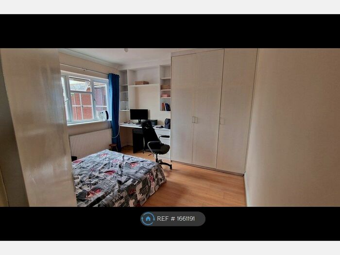 2 Bedroom Flat To Rent In Ruislip Road, Greenford, UB6