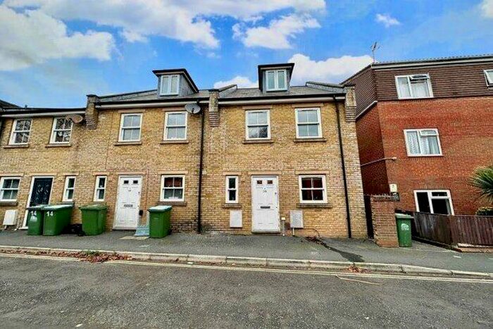 3 Bedroom End Of Terrace House To Rent In Mordaunt Road, Southampton, SO14