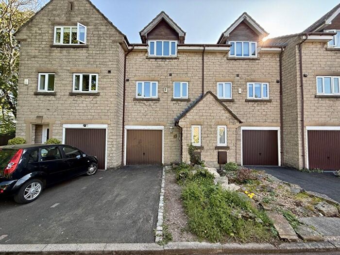 3 Bedroom Town House To Rent In Kingfisher Mews, Stockport Road, SK6