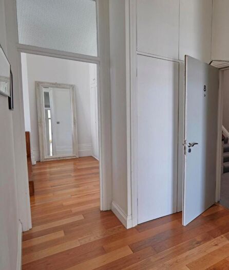 2 Bedroom Apartment To Rent In Kingsway, Hove, BN3