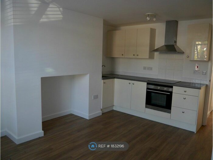 1 Bedroom Flat To Rent In Elizabeth House, Maidenhead, SL6