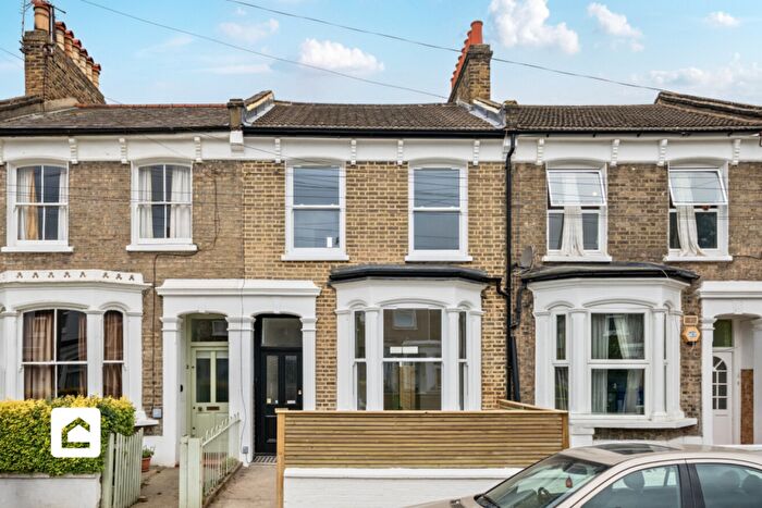 3 Bedroom Terraced House For Sale In Nutcroft Road, London, SE15