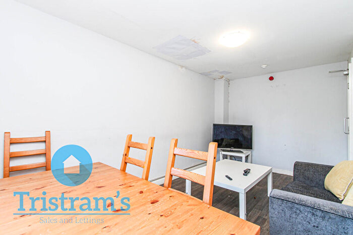 1 Bedroom Apartment To Rent In Denison Street, Radford, NG7